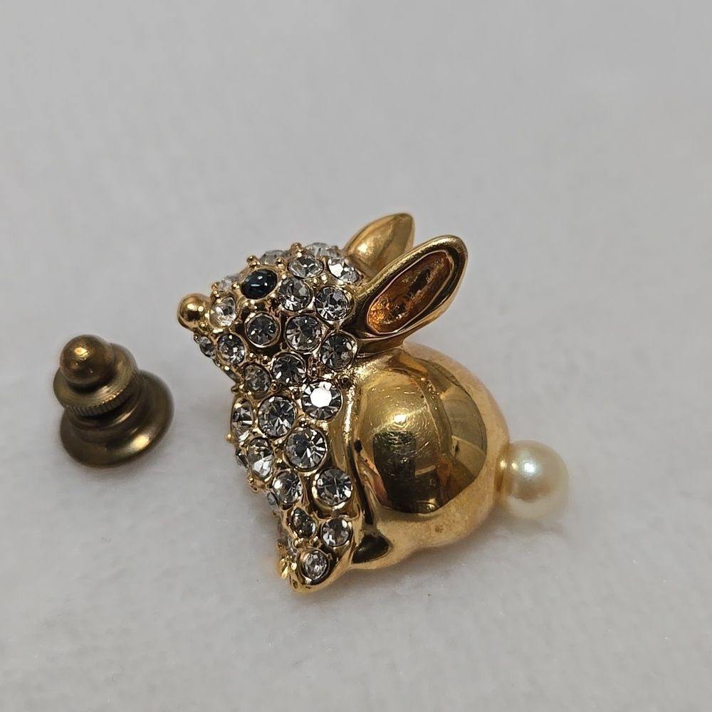 Crystal Rabbit Brooch - Picture 3 of 7